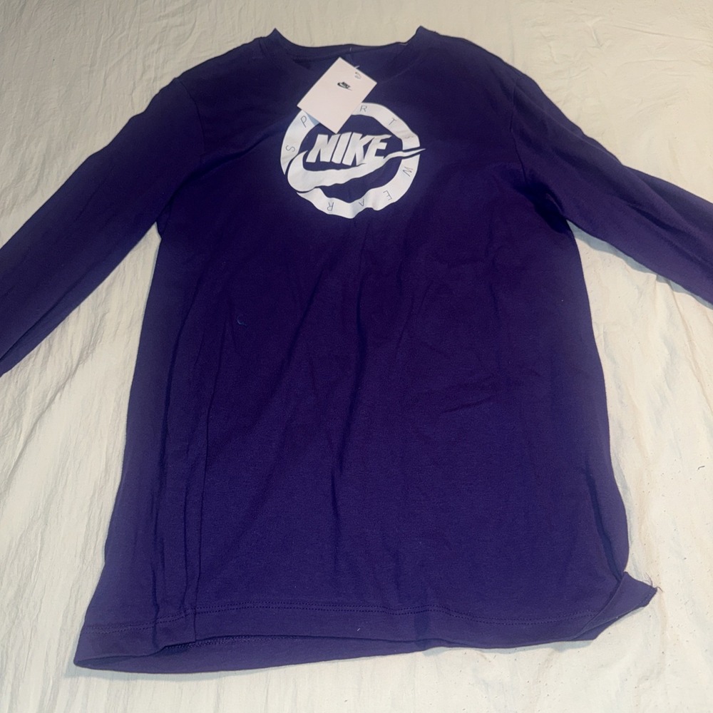 Nike Swoosh Sportswear‎ Graphic Long Sleeve Cotton T-shirt Purple/White Sz Small